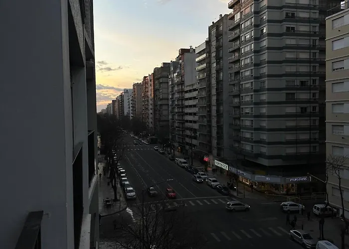 Av Colon 1